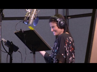 Frozen- Kristen Bell 'Anna' & Idina Menzel 'Elsa' Behind the Scenes Ана и Эльза - озвучка в оригинале. Холодное Сердце